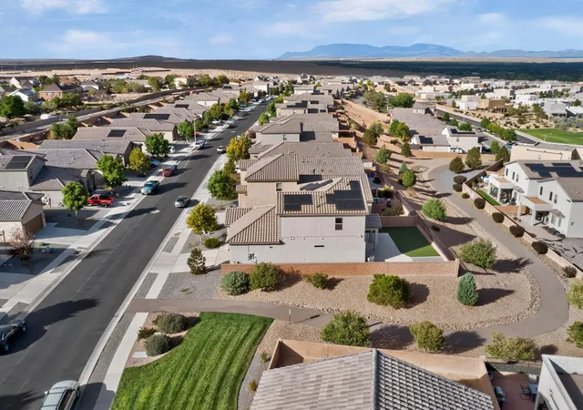 Photo 4 of Single family home for sale at 1729 Valle Vista Rd Nw, Los Lunas, NM 87031 | MLS# 1109924 | Listing updated on 2026-09-01