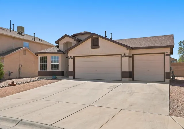 Photo 2 of Sale Pending at 215 Boot Hill Loop Sw, Los Lunas, NM 87031 | MLS# 1109938 | Listing updated on 2026-09-01