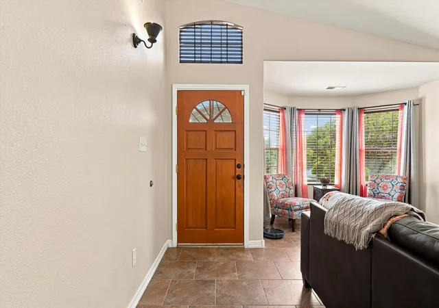 Photo 4 of Sale Pending at 215 Boot Hill Loop Sw, Los Lunas, NM 87031 | MLS# 1109938 | Listing updated on 2026-09-01