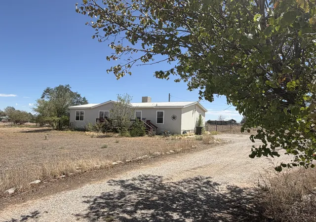 Photo 1 of Manufactured home for sale at 10 Thunderchief Ln, Edgewood, NM 87015 | MLS# 1109966 | Listing updated on 2026-08-28