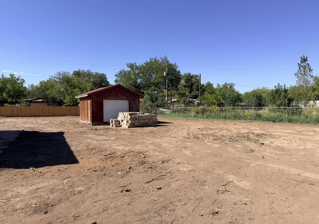 Photo 4 of Sale Pending at 1112 Landon Dr Sw, Albuquerque, NM 87105 | MLS# 1109968 | Listing updated on 2026-09-01