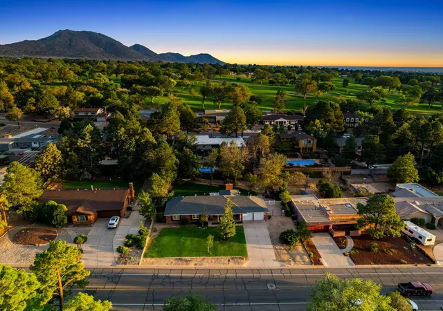 3rd image of 728 Stagecoach Rd Se, Albuquerque, NM 87123 | MLS# 1110002