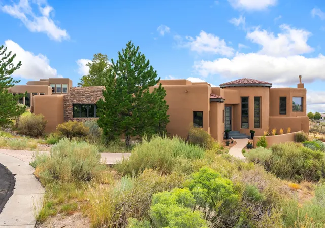 3rd image of 6805 Pino Arroyo Ct Ne, Albuquerque, NM 87111 | MLS# 1110047