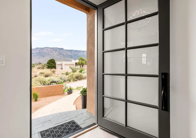 5th image of 6805 Pino Arroyo Ct Ne, Albuquerque, NM 87111 | MLS# 1110047