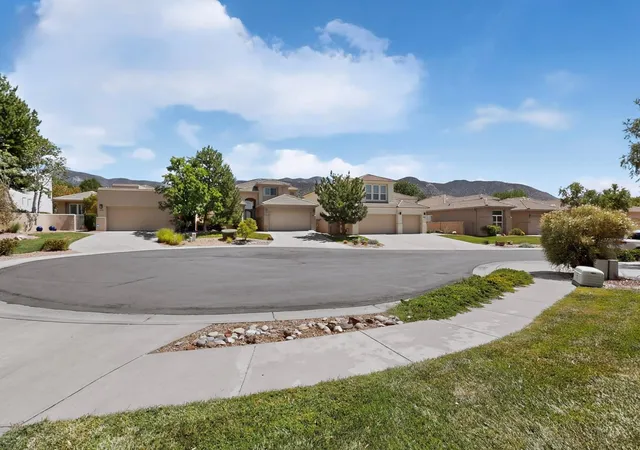 4th image of 6135 Purple Aster Ln Ne, Albuquerque, NM 87111 | MLS# 1110049