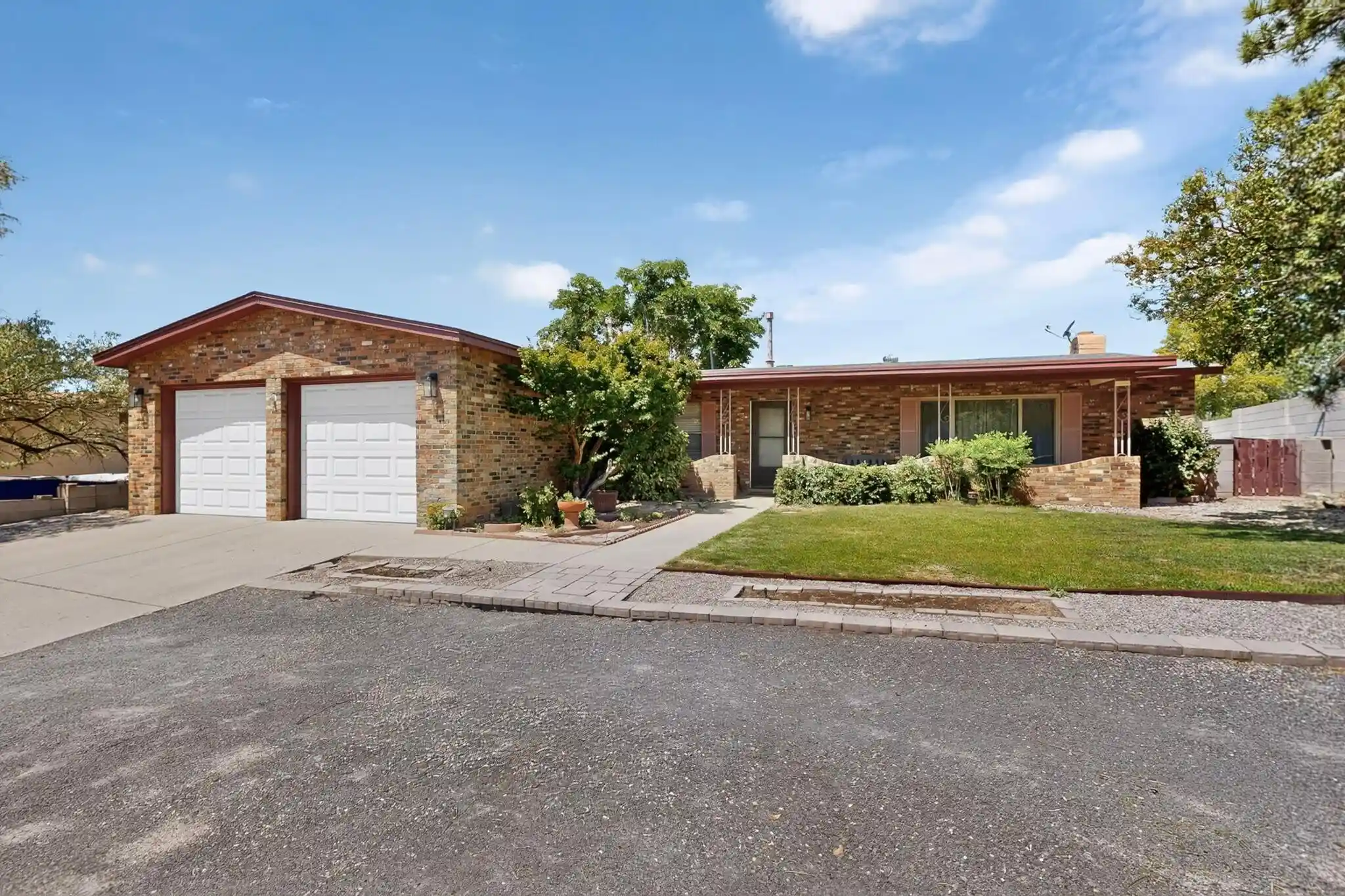Photo 1 of Single family home for sale at 3709 Valerie Pl Ne, Albuquerque, NM 87111 | MLS# 1110184 | Listing updated on 2026-10-21
