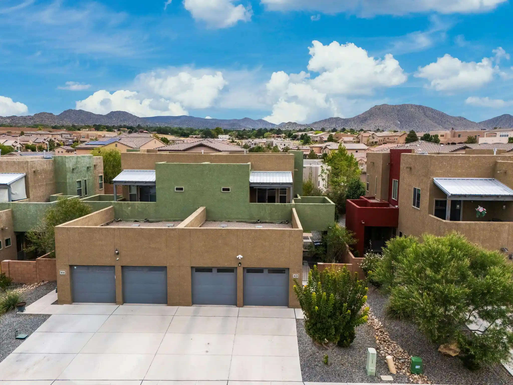 Townhouse for sale at 1620 Gulfstream Dr SE, Albuquerque, NM 87123 | MLS# 1110273