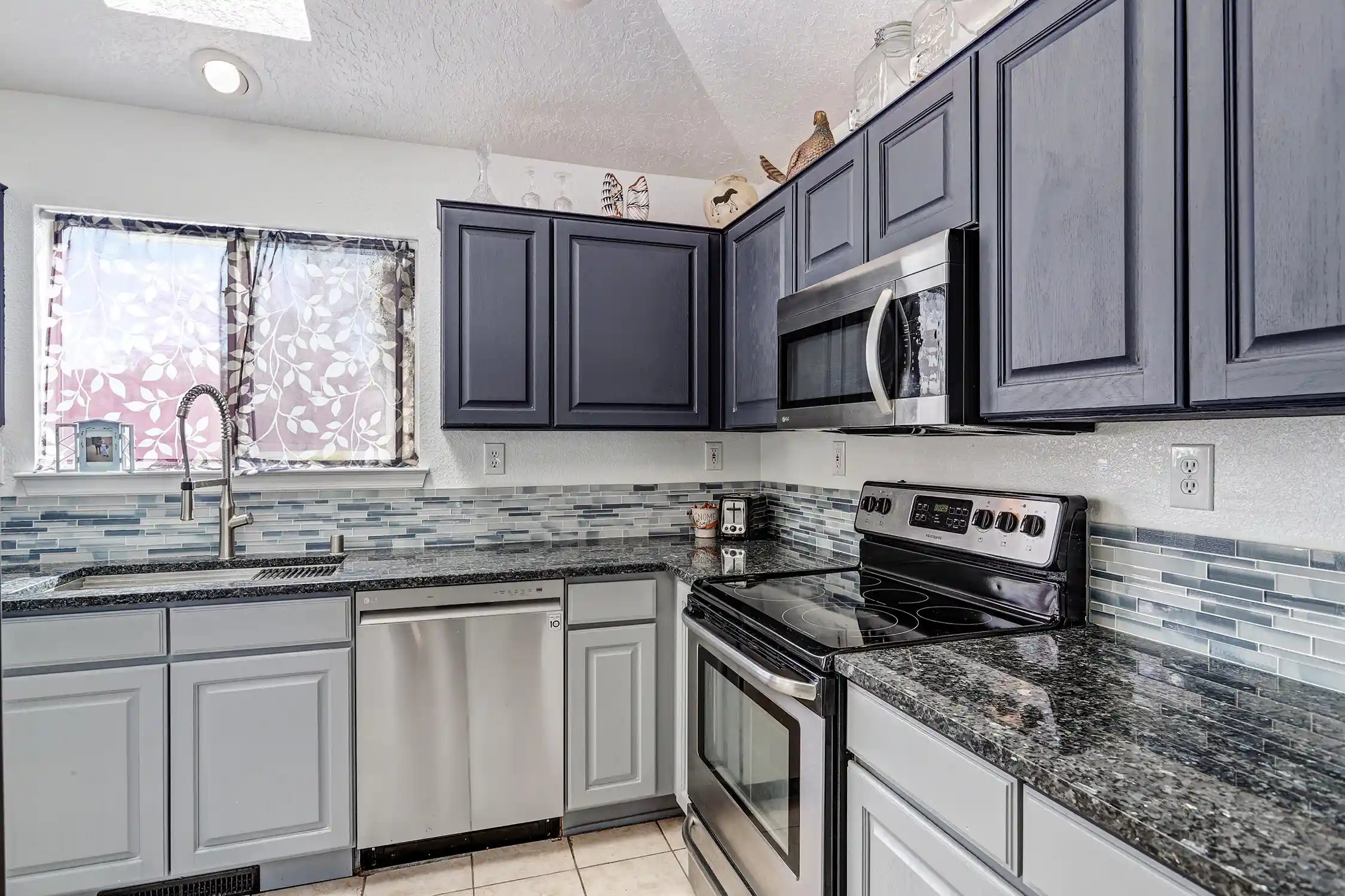 Photo 1 of Single family home for sale at 6516 Mesa Solana Pl Nw, Albuquerque, NM 87120 | MLS# 1110464 | Listing updated on 2026-10-24