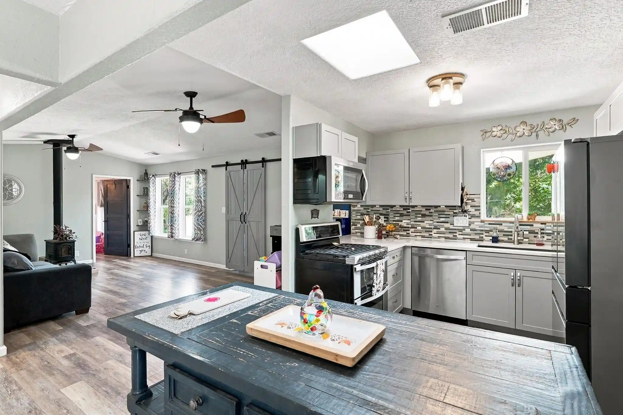 Photo 1 of Sale Pending at 6 Derek Rd, Sandia Park, NM 87047 | MLS# 1110716 | Listing updated on 2026-10-21