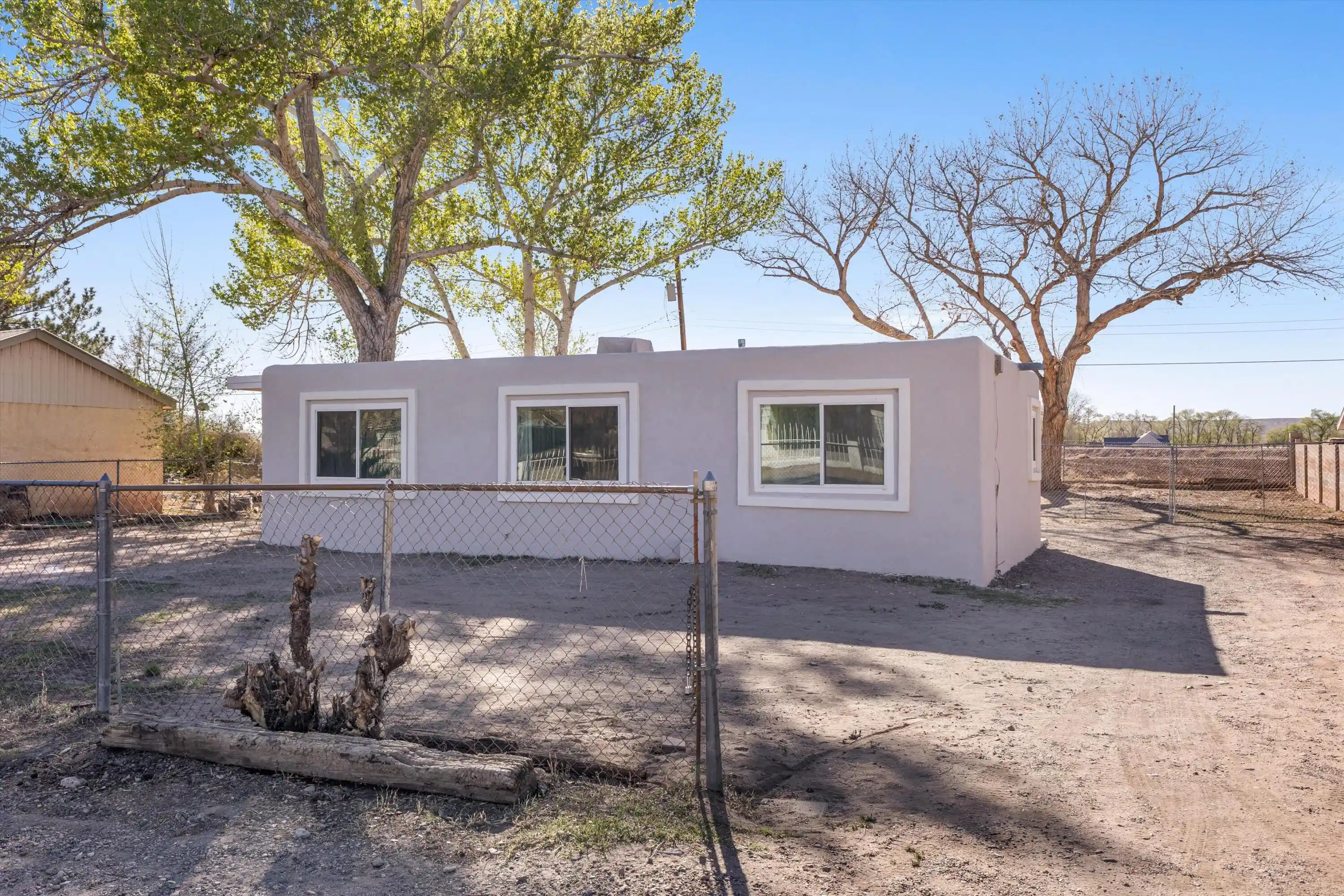 Photo 1 of Sale Pending at 3513 Camino Alameda Sw, Albuquerque, NM 87105 | MLS# 1111005 | Listing updated on 2026-10-25