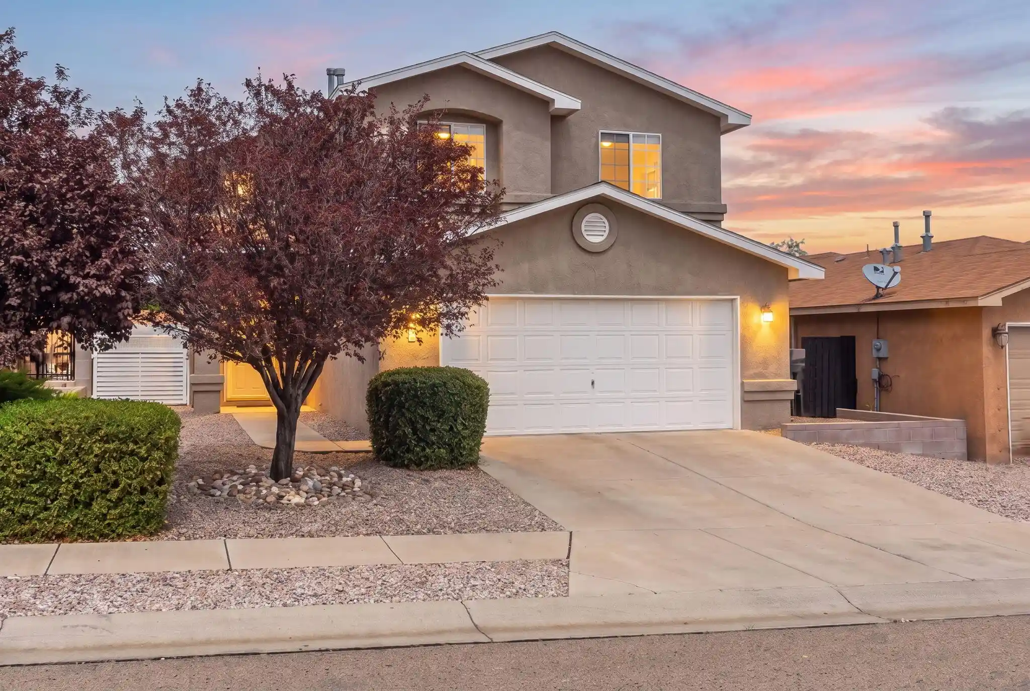 Photo 1 of Sale Pending at 9105 Rialto Ave Sw, Albuquerque, NM 87121 | MLS# 1111011 | Listing updated on 2026-10-21