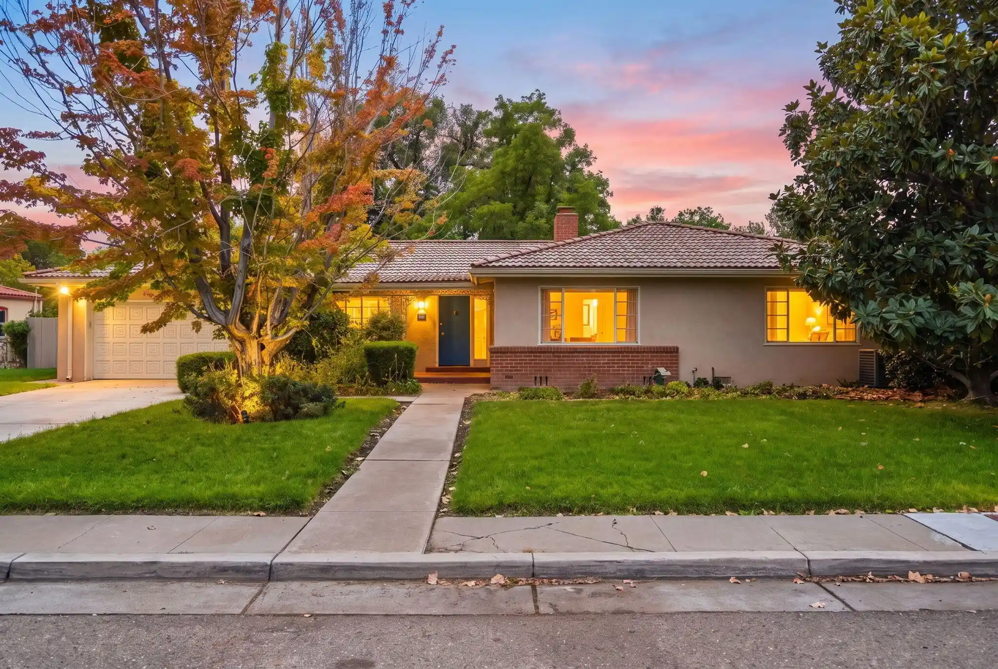 Photo 1 of Single family home for sale at 1512 Los Alamos Ave Sw, Albuquerque, NM 87104 | MLS# 1111176 | Listing updated on 2026-10-21