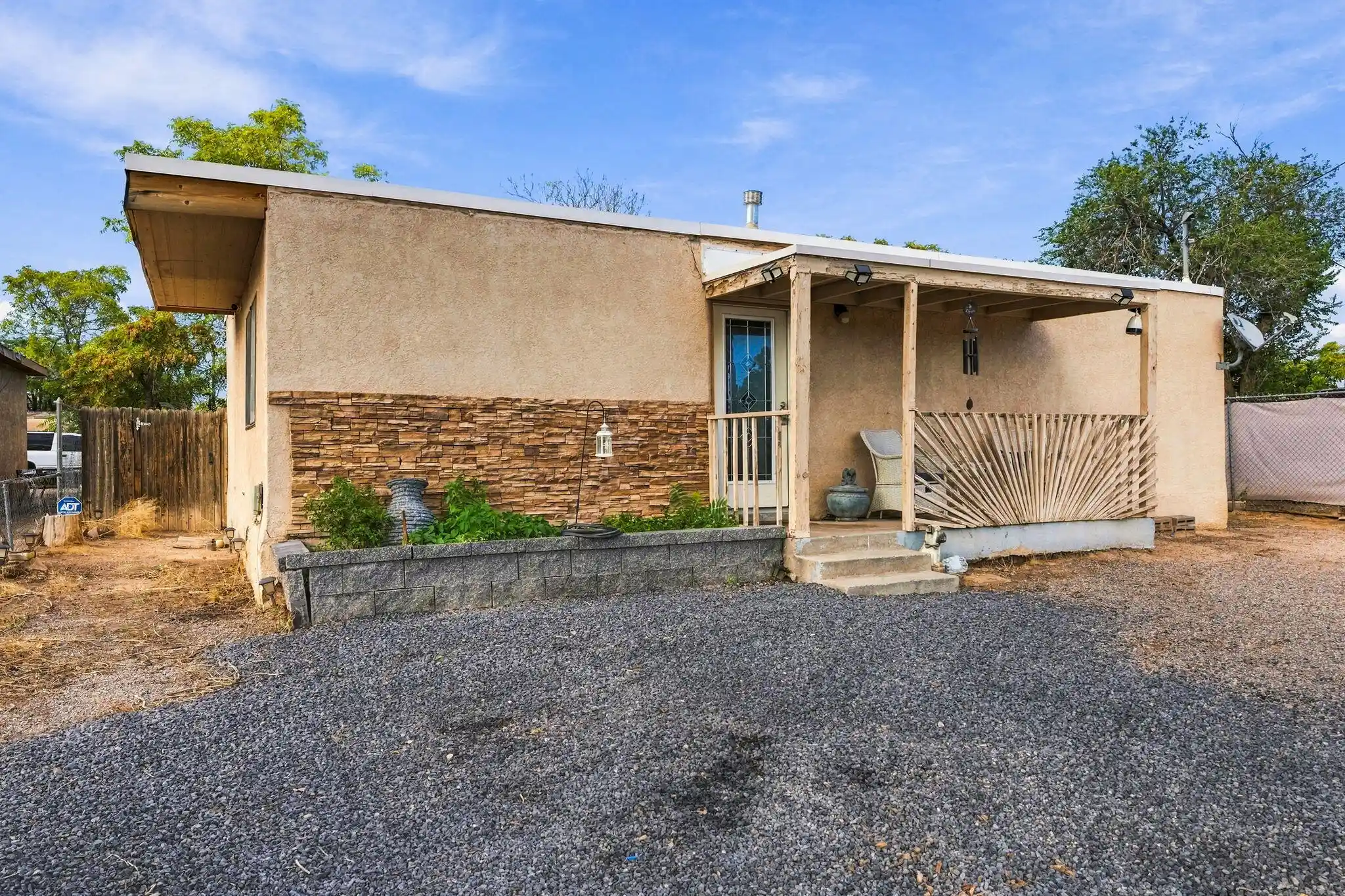 Photo 1 of Single family home for sale at 117 Clifton Ave Se, Albuquerque, NM 87102 | MLS# 1111287 | Listing updated on 2026-10-24
