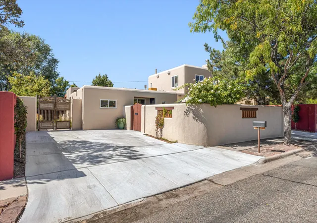 Photo 1 of Single family home for sale at 1002 Calle Margarita, Santa Fe, NM 87507 | MLS# 1111358 | Listing updated on 2026-10-08
