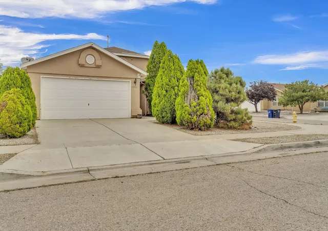 Photo 2 of Single family home for sale at 8401 S Spring Sage Rd Sw, Albuquerque, NM 87121 | MLS# 1111525 | Listing updated on 2026-09-25