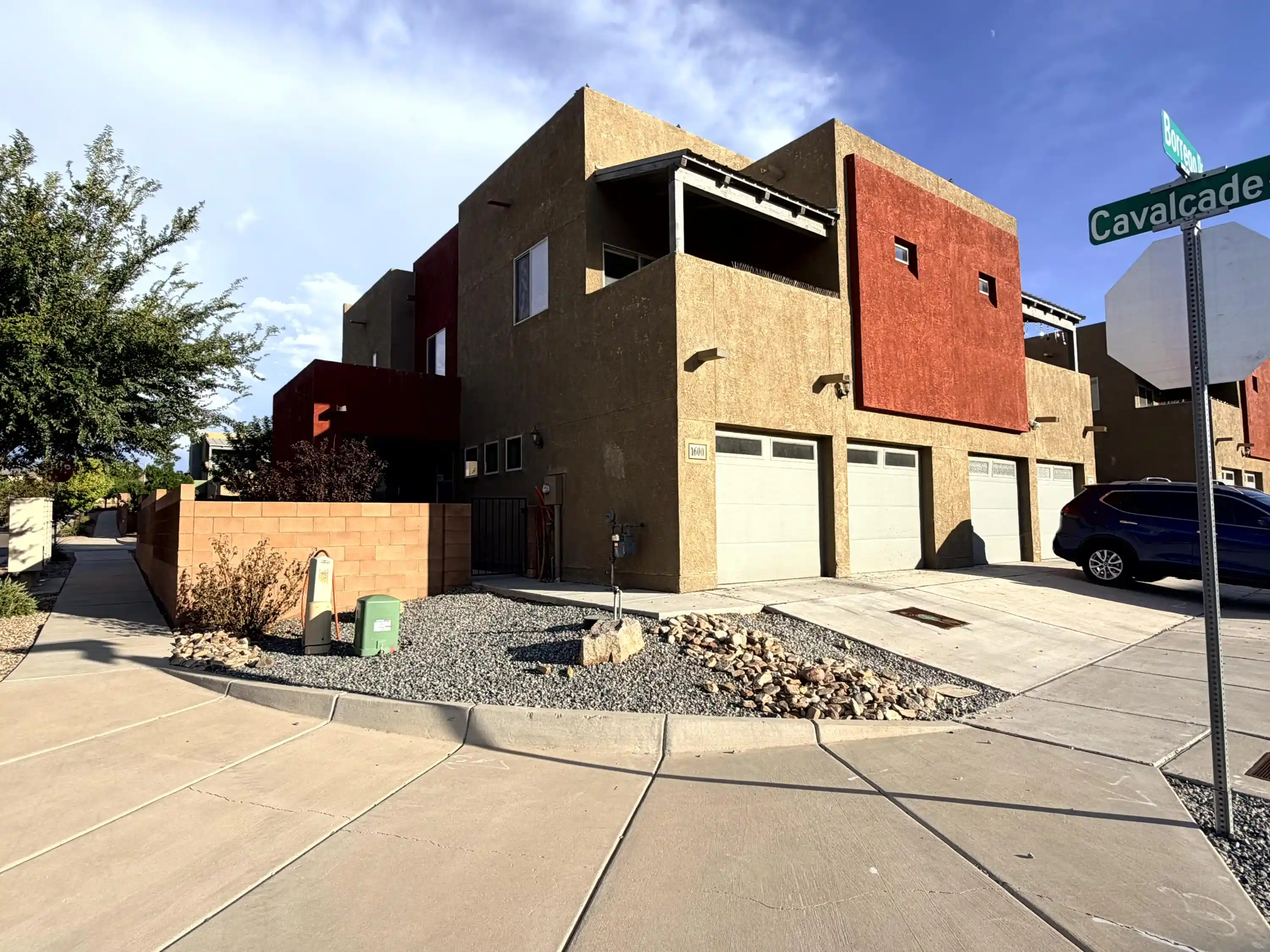 Townhouse for sale at 1600 Borrego Dr SE, Albuquerque, NM 87123 | MLS# 1111605