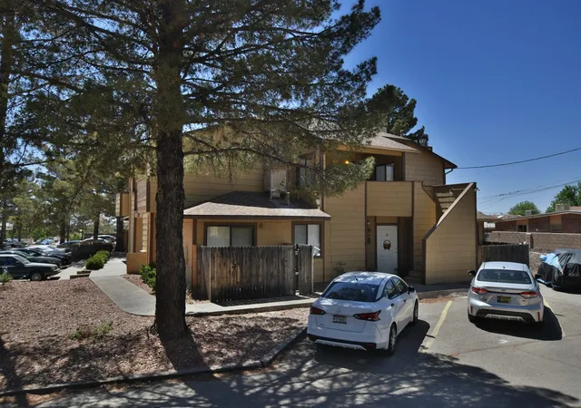 Photo 2 of Multi family home for sale at 2100 Stardust Ct, Alamogordo, NM 88310 | MLS# 1111608 | Listing updated on 2026-09-27