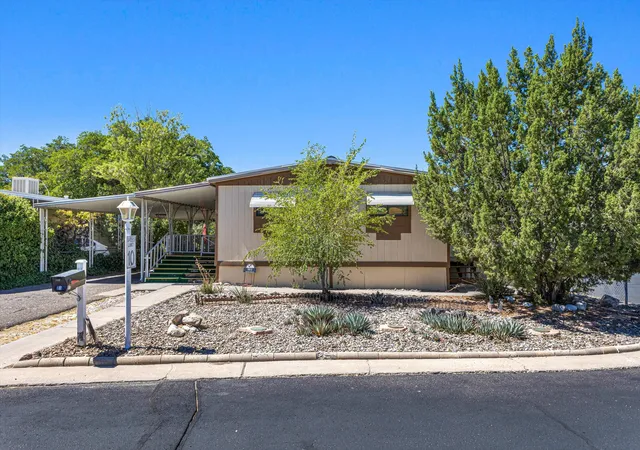 Photo 1 of Sale Pending at 901 Beaver Trl Se, Albuquerque, NM 87123 | MLS# 1111621 | Listing updated on 2026-10-09
