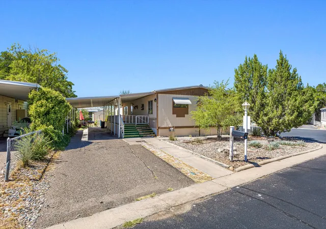 Photo 2 of Sale Pending at 901 Beaver Trl Se, Albuquerque, NM 87123 | MLS# 1111621 | Listing updated on 2026-10-09