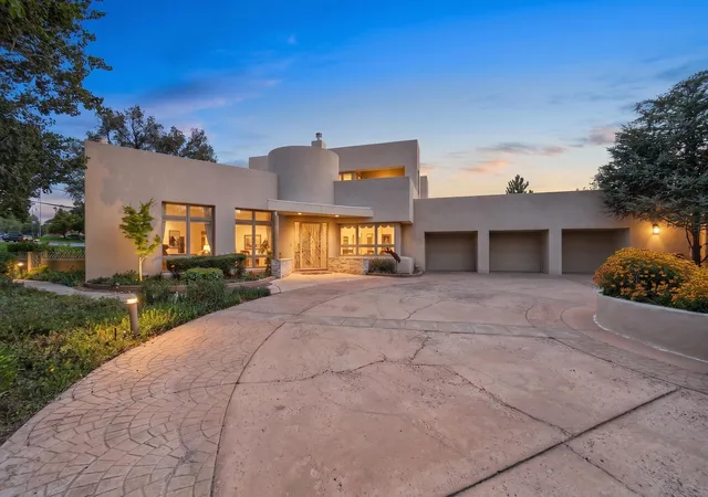 Photo 1 of Single family home for sale at 1005 Four Hills Ct Se, Albuquerque, NM 87123 | MLS# 1111672 | Listing updated on 2026-09-29