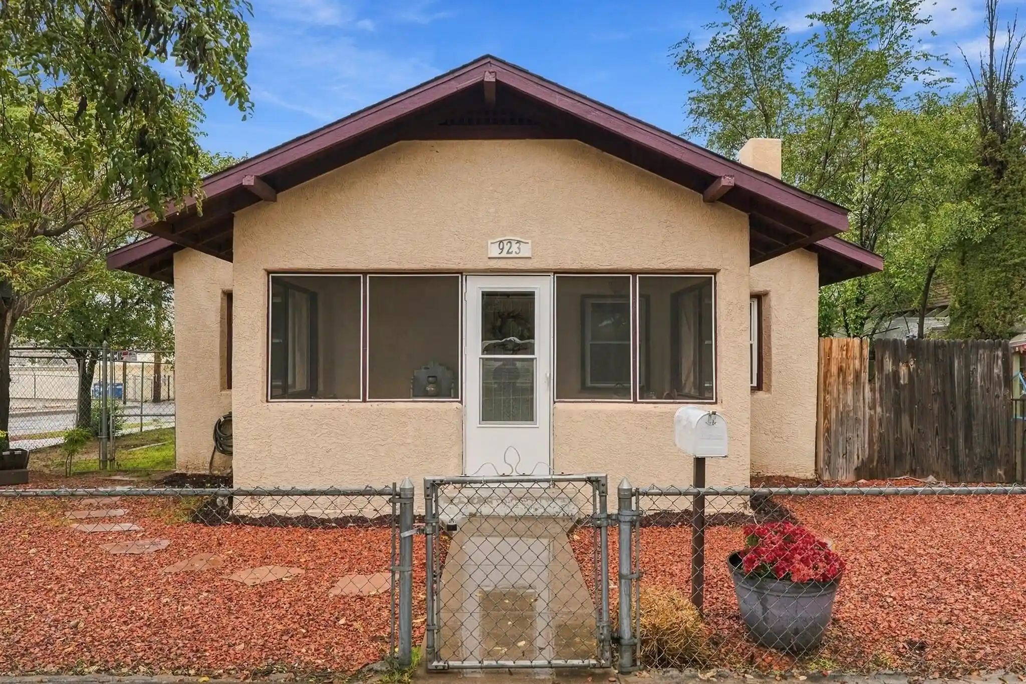 Single family home for sale at 923 Arno St SE, Albuquerque, NM 87102 | MLS# 1111720