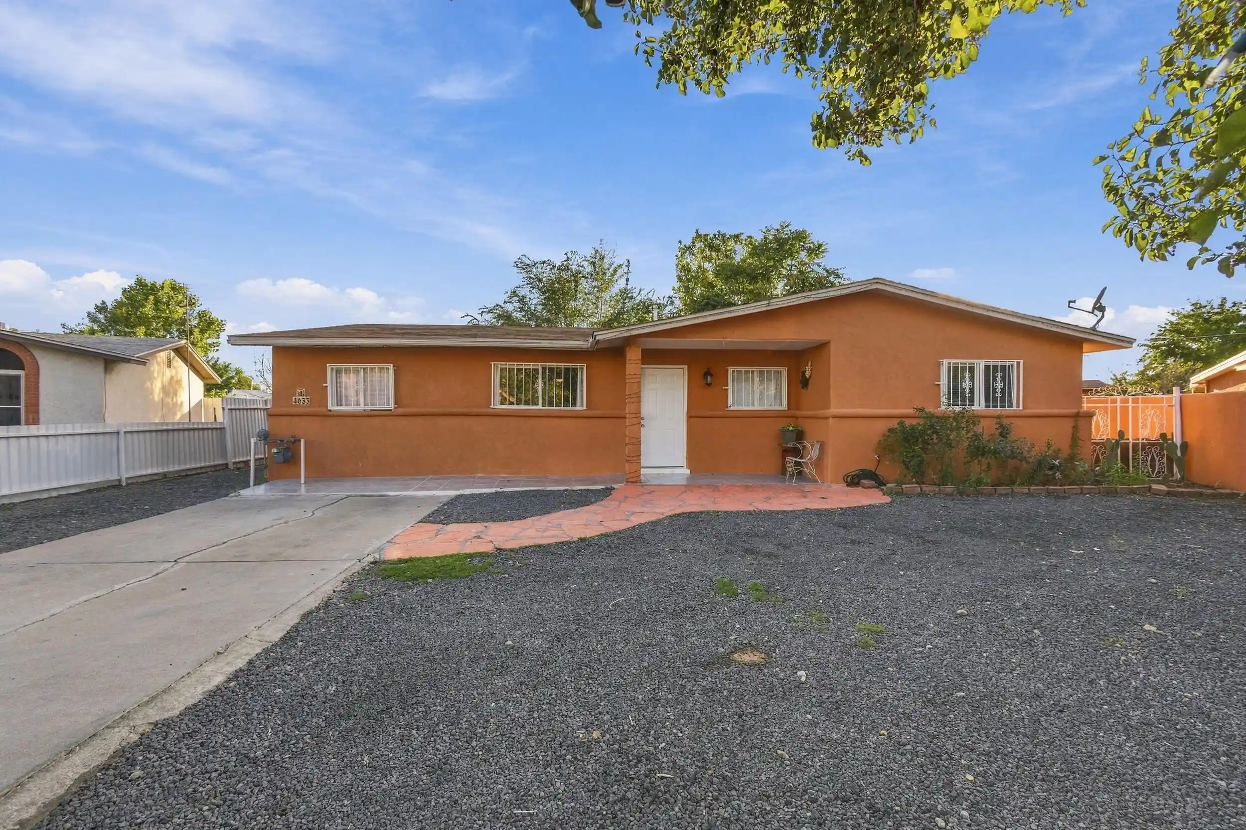 Photo 1 of Single family home for sale at 4633 Spring Valley Cir Sw, Albuquerque, NM 87105 | MLS# 1111740 | Listing updated on 2026-10-18