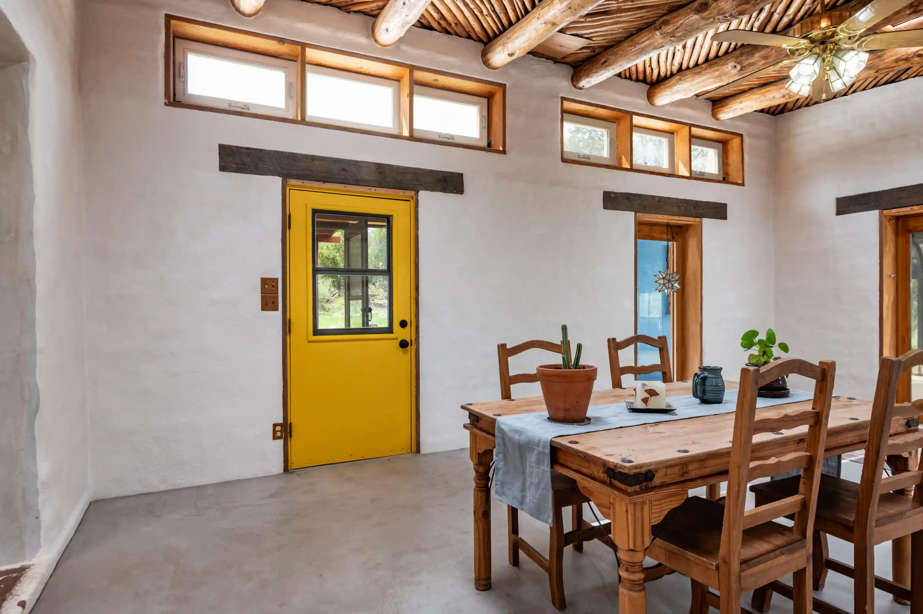 Photo 1 of Sale Pending at 52 Moriarty Rd, Edgewood, NM 87015 | MLS# 1111788 | Listing updated on 2026-10-21
