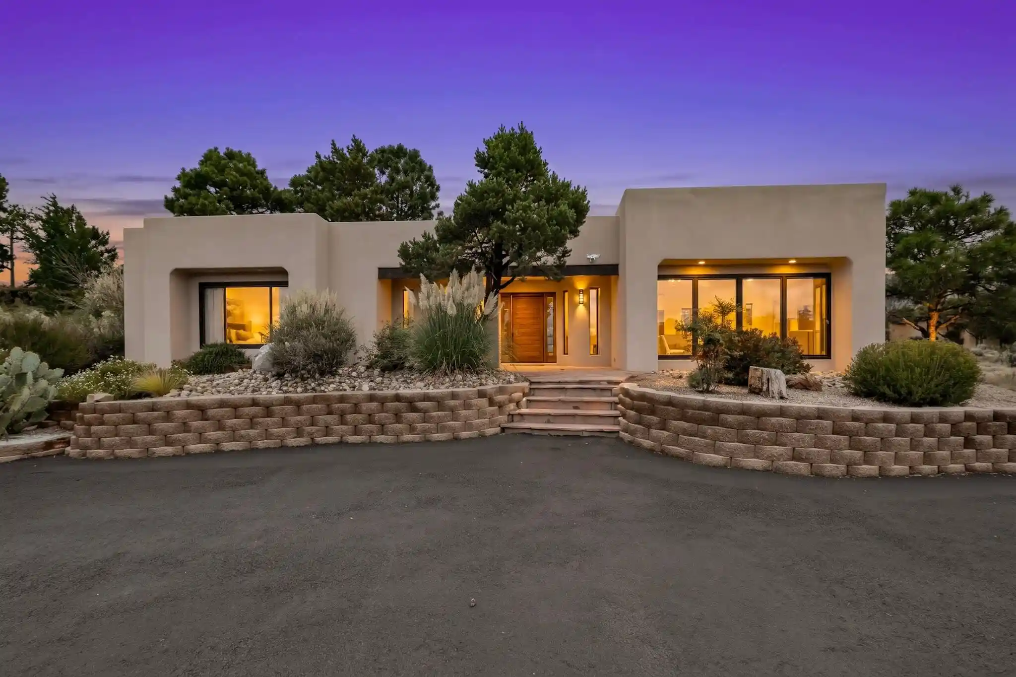 Photo 1 of Sale Pending at 655 Roadrunner Ln Ne, Albuquerque, NM 87122 | MLS# 1111839 | Listing updated on 2026-10-21