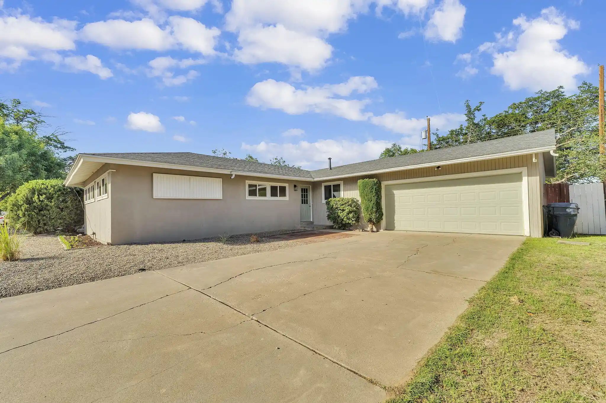 Photo 1 of Single family home for sale at 3101 Carolina St Ne, Albuquerque, NM 87110 | MLS# 1111880 | Listing updated on 2026-10-21