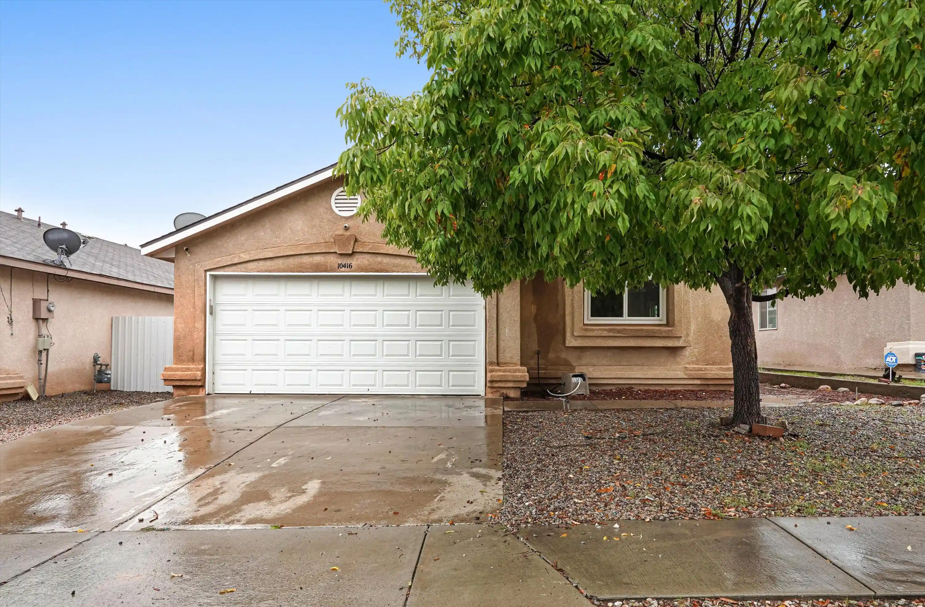 Photo 1 of Sale Pending at 10416 Johncock Ave Sw, Albuquerque, NM 87121 | MLS# 1111893 | Listing updated on 2026-10-21