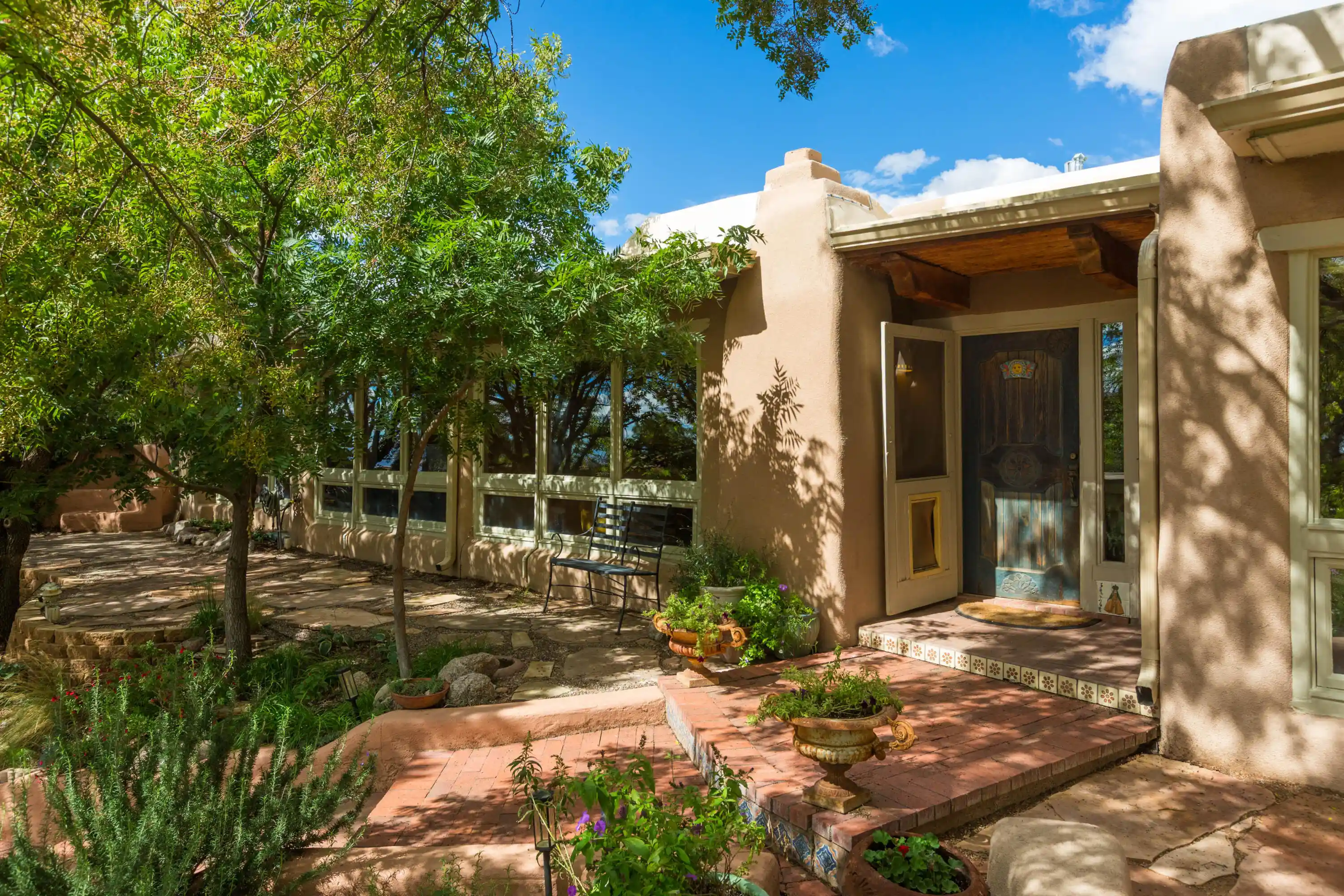 Photo 1 of Sale Pending at 656 Roadrunner Ln Ne, Albuquerque, NM 87122 | MLS# 1111998 | Listing updated on 2026-10-21