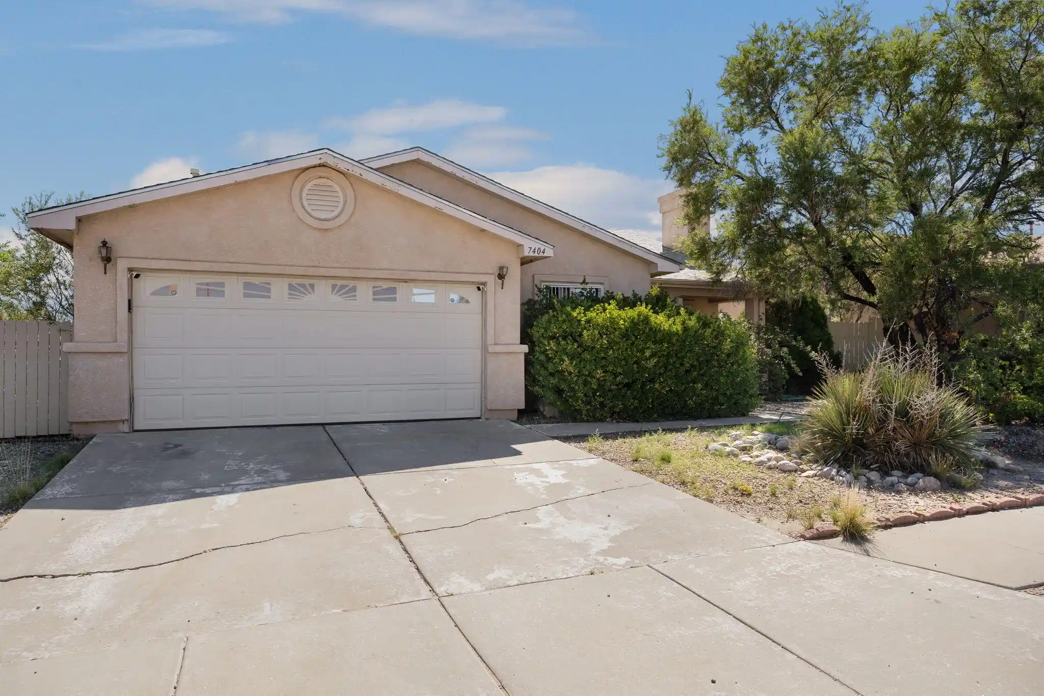 Photo 1 of Sale Pending at 7404 Crystal Ridge Rd Sw, Albuquerque, NM 87121 | MLS# 1112053 | Listing updated on 2026-10-21