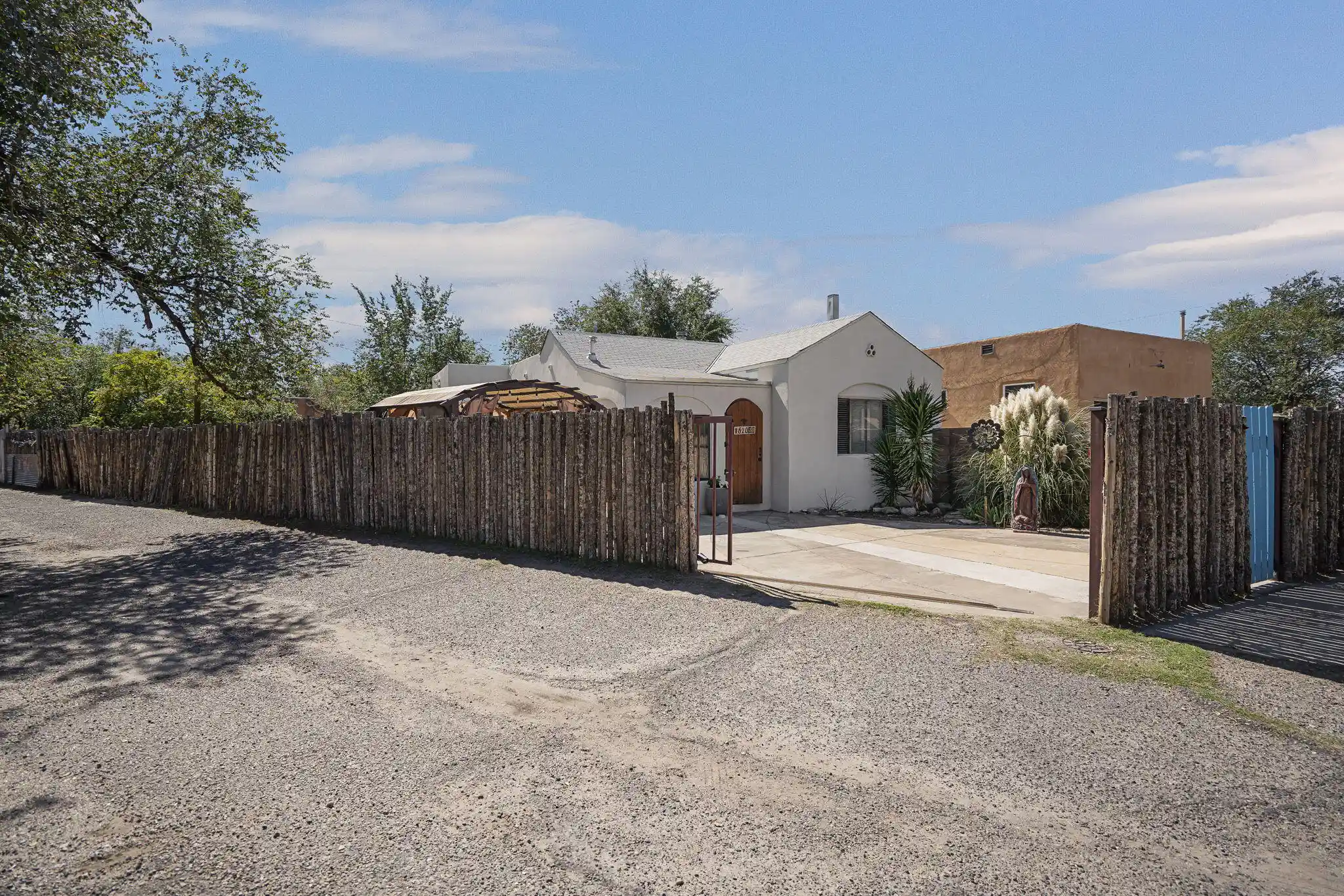 Photo 1 of Single family home for sale at 620 Iron Ave Sw, Albuquerque, NM 87102 | MLS# 1112082 | Listing updated on 2026-10-21