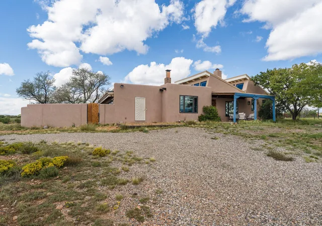 Photo 2 of Single family home for sale at 79 Cerro Del Alamo, Santa Fe, NM 87507 | MLS# 1112123 | Listing updated on 2026-10-07