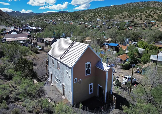 Photo 2 of Single family home for sale at 4 Ice House Rd, Cerrillos, NM 87010 | MLS# 1112126 | Listing updated on 2026-10-09