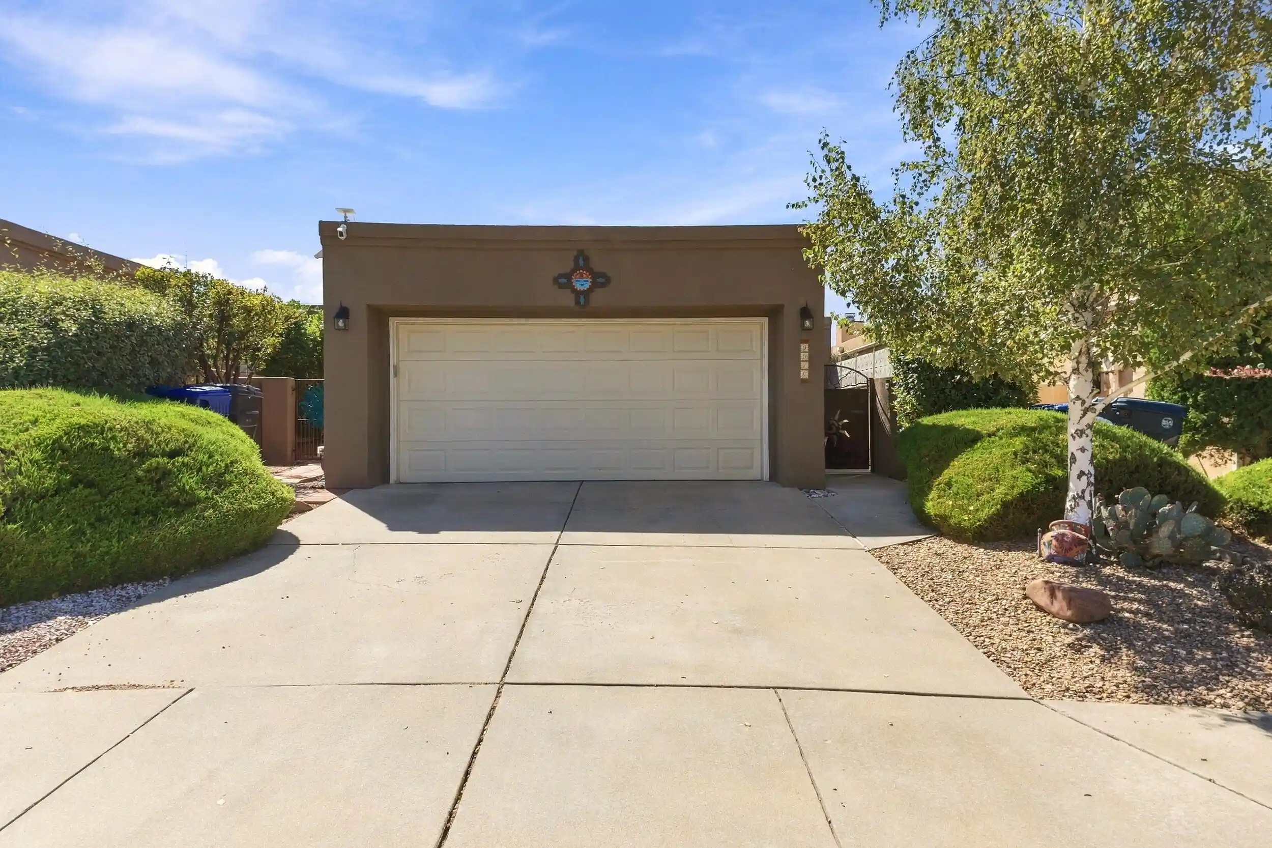 Photo 1 of Single family home for sale at 9916 Lagrima De Oro Rd Ne, Albuquerque, NM 87111 | MLS# 1112227 | Listing updated on 2026-10-21