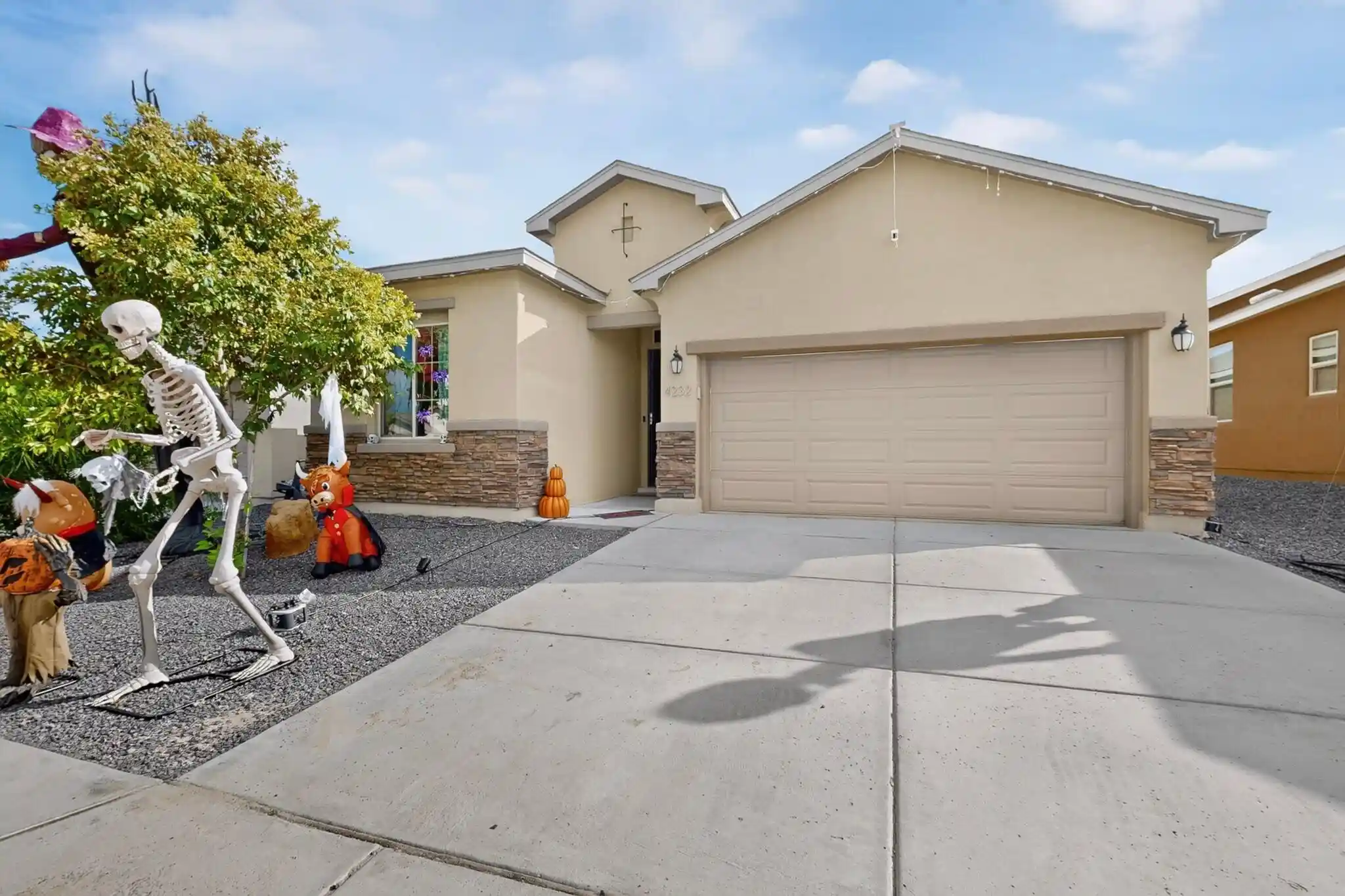Photo 1 of Single family home for sale at 4232 Crowned Eagle Loop Ne, Rio Rancho, NM 87144 | MLS# 1112233 | Listing updated on 2026-10-22
