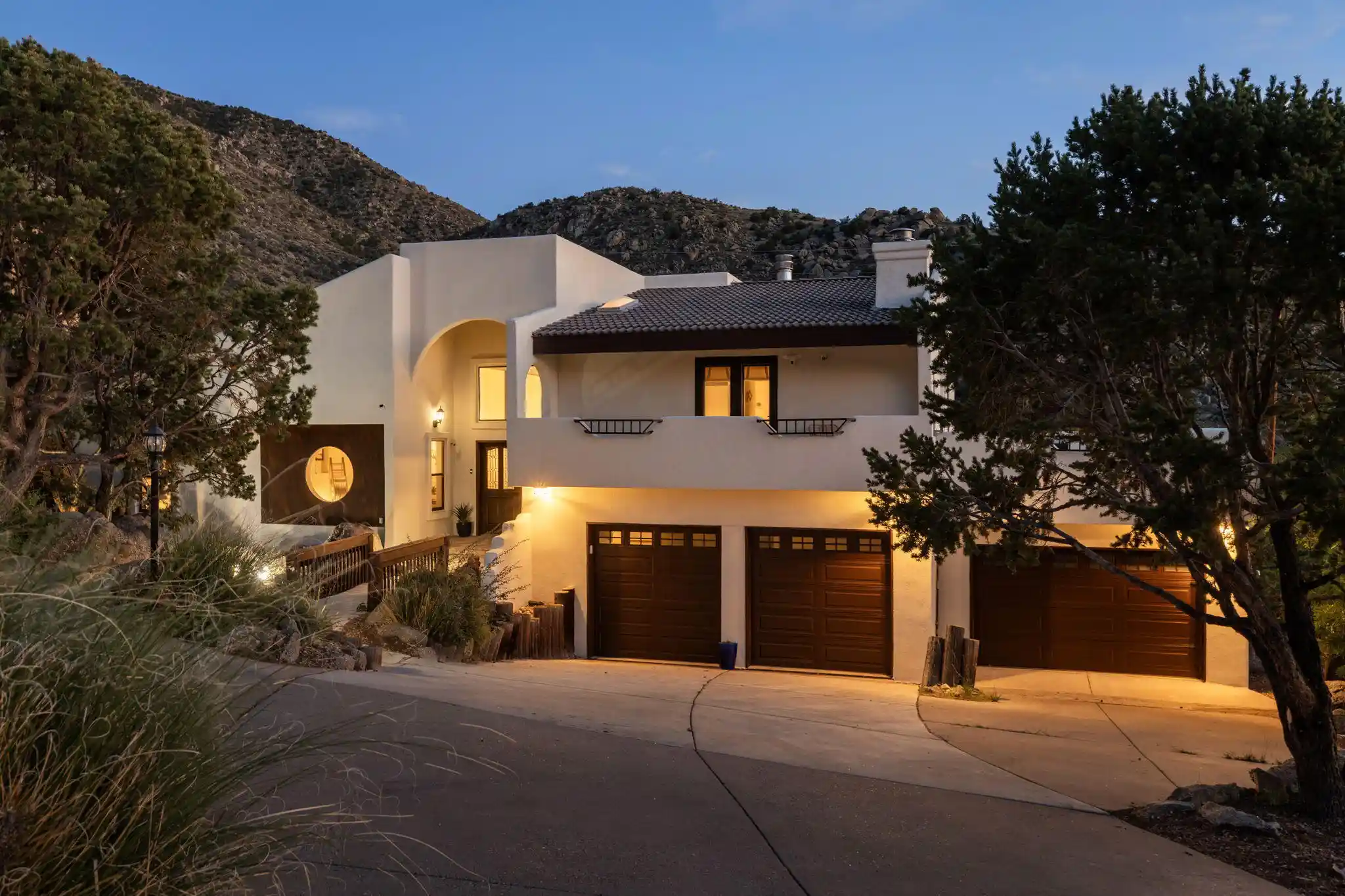 Photo 1 of Single family home for sale at 13604 Deer Trl Pl Ne, Albuquerque, NM 87111 | MLS# 1112262 | Listing updated on 2026-10-22