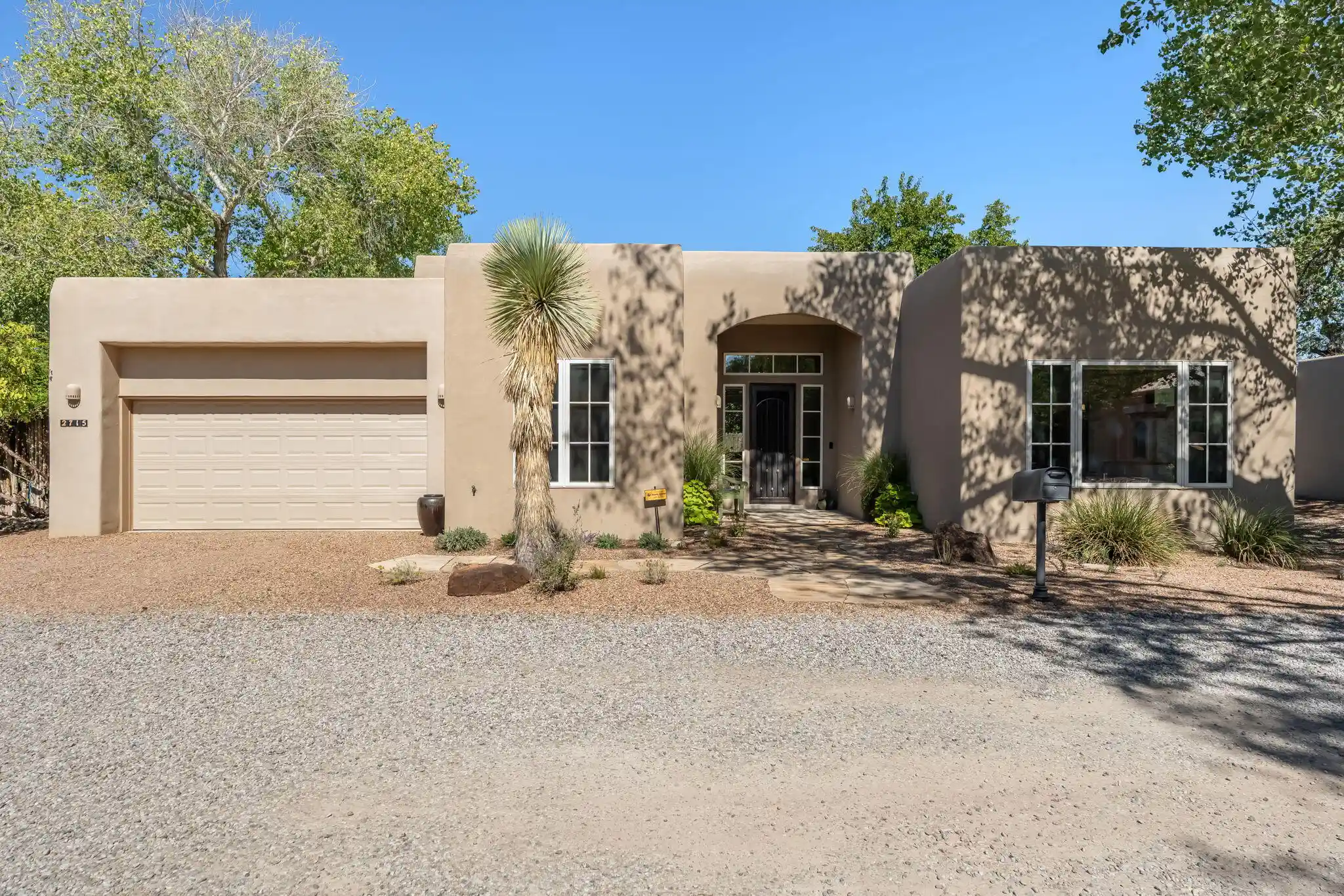 Photo 1 of Sale Pending at 2715 Rio Encantado Ct Nw, Albuquerque, NM 87107 | MLS# 1112282 | Listing updated on 2026-10-21