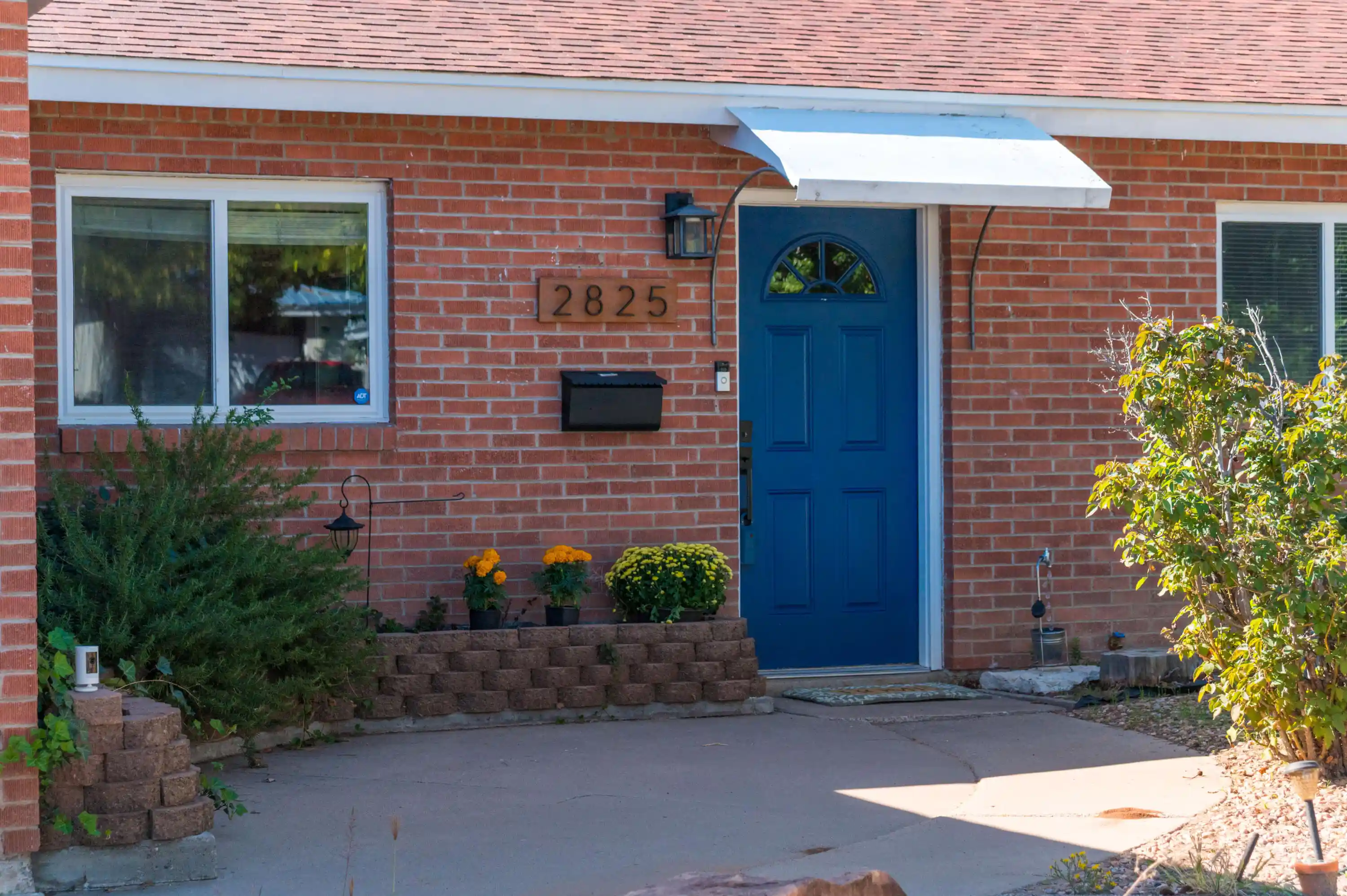 Photo 1 of Single family home for sale at 2825 Texas St Ne, Albuquerque, NM 87110 | MLS# 1112353 | Listing updated on 2026-10-21
