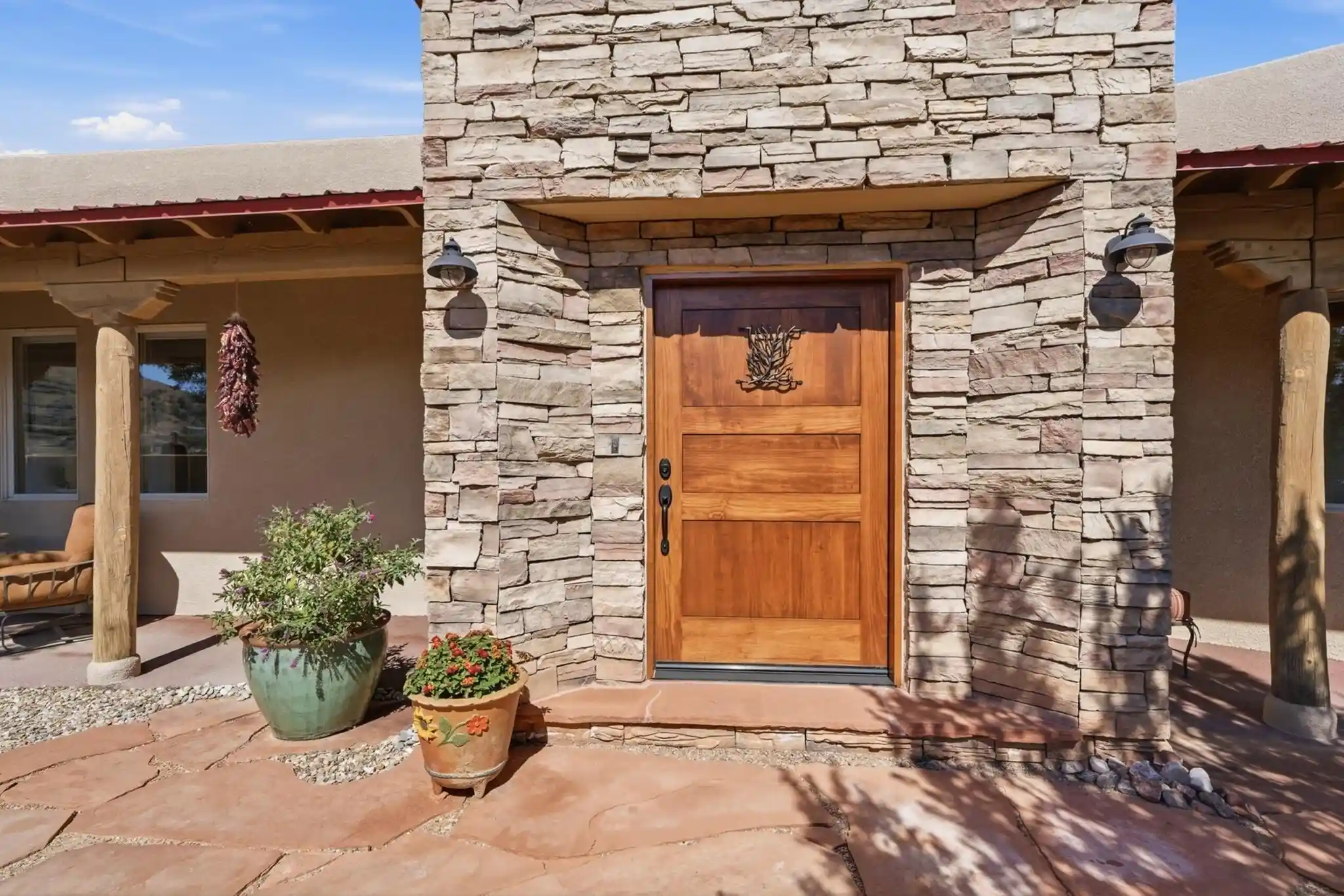 Photo 1 of Single family home for sale at 10 Las Brisas Ln, Placitas, NM 87043 | MLS# 1112402 | Listing updated on 2026-10-23
