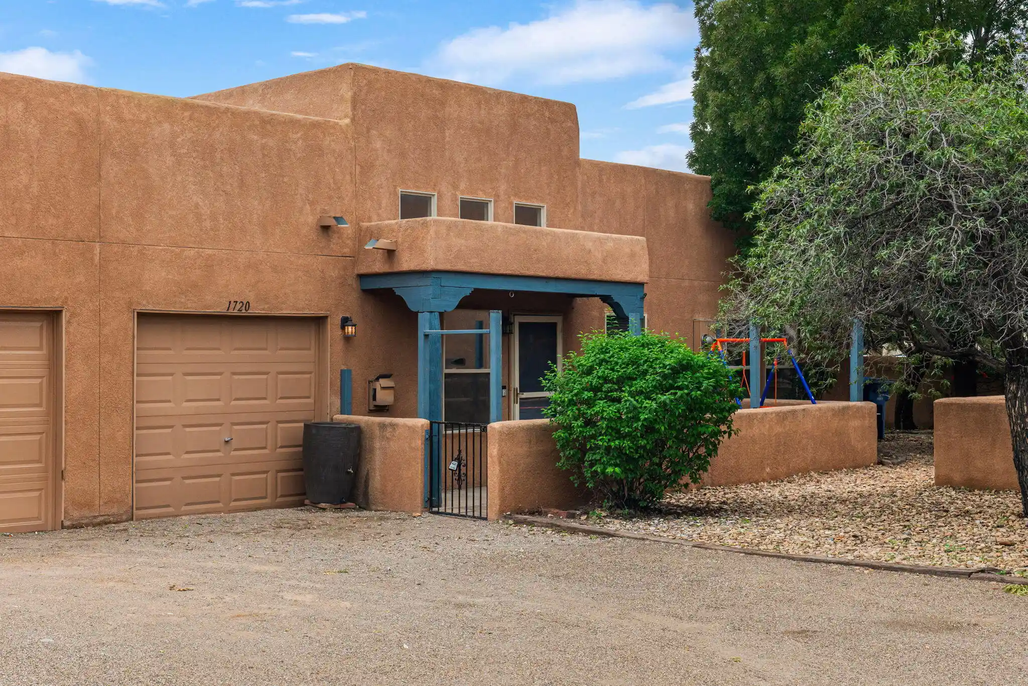 Photo 1 of Sale Pending at 1720 Violetas Rd Nw, Albuquerque, NM 87104 | MLS# 1112492 | Listing updated on 2026-10-23