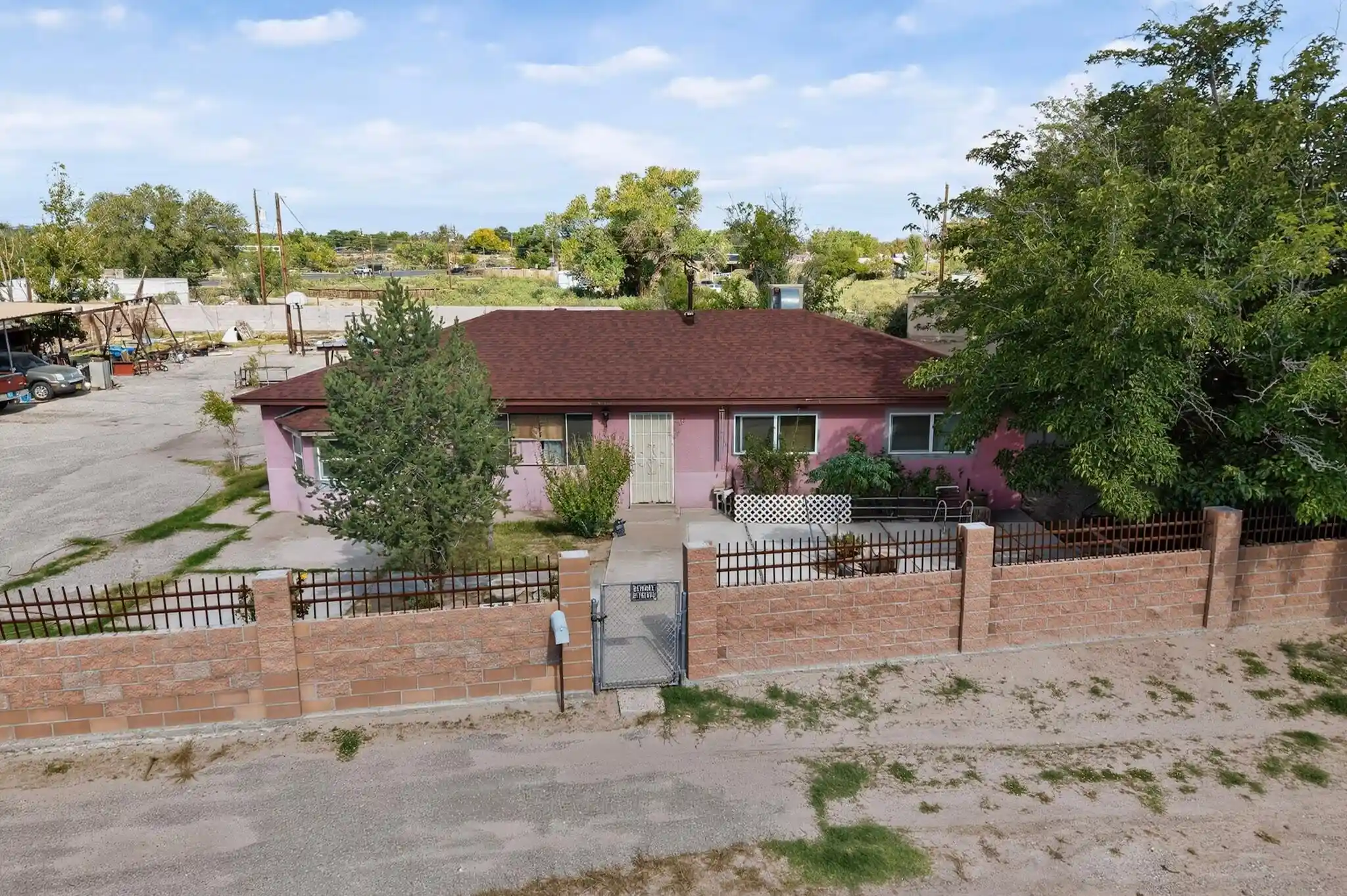 Photo 1 of Single family home for sale at 5589 Greer Loop Sw, Albuquerque, NM 87105 | MLS# 1112541 | Listing updated on 2026-10-25