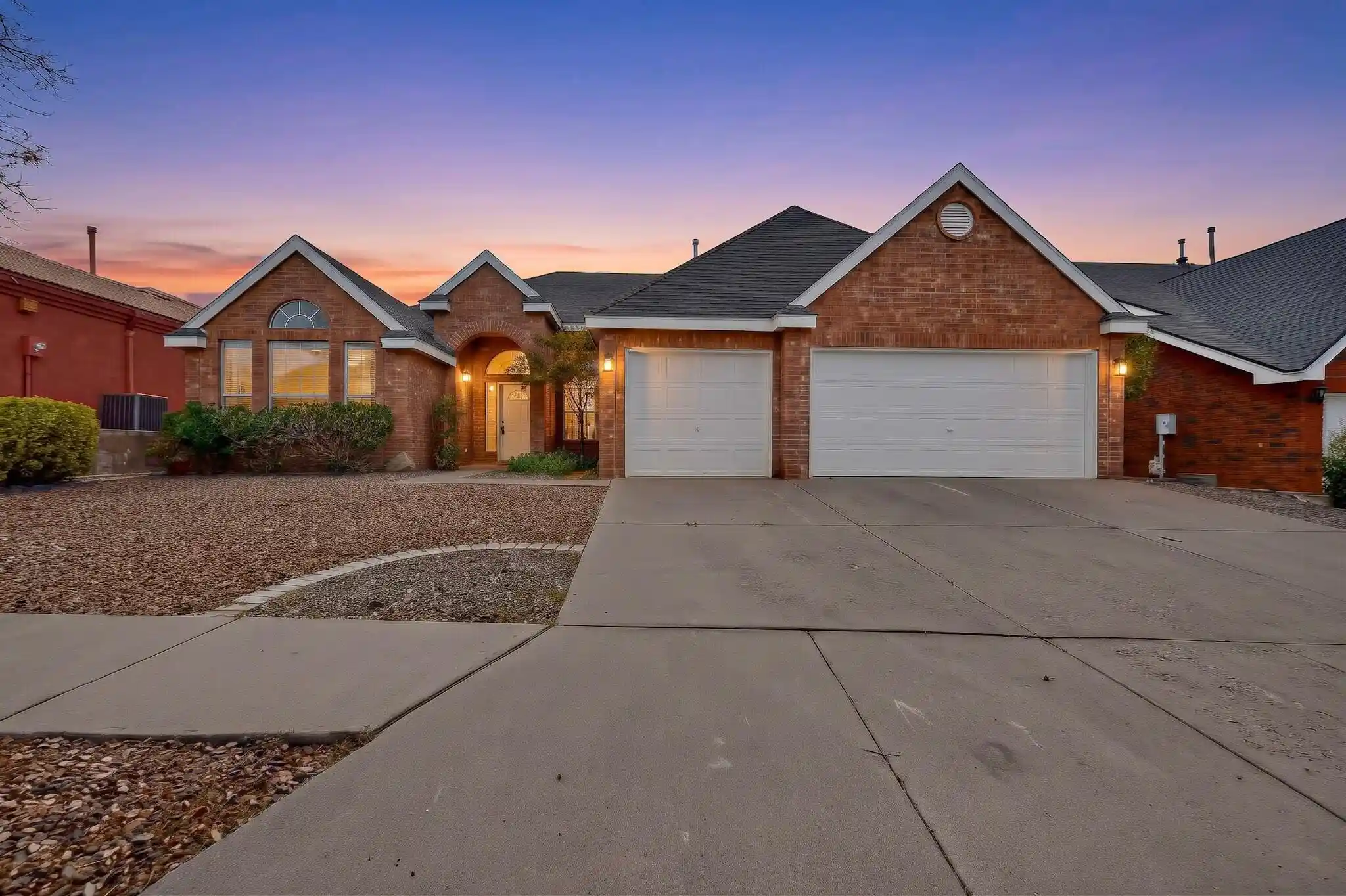 Photo 1 of Sale Pending at 8500 Hampton Ave Ne, Albuquerque, NM 87122 | MLS# 1112777 | Listing updated on 2026-10-25