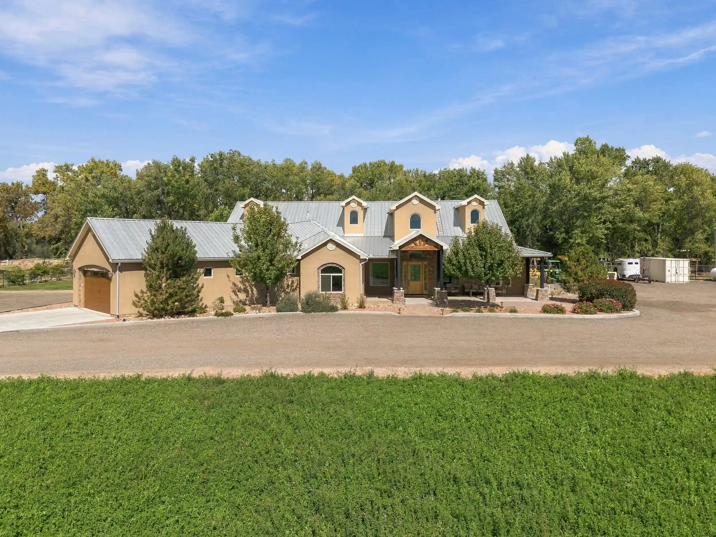 Photo 1 of Single family home for sale at 2309 Luchetti Rd Sw, Albuquerque, NM 87105 | MLS# 1113027 | Listing updated on 2026-10-27