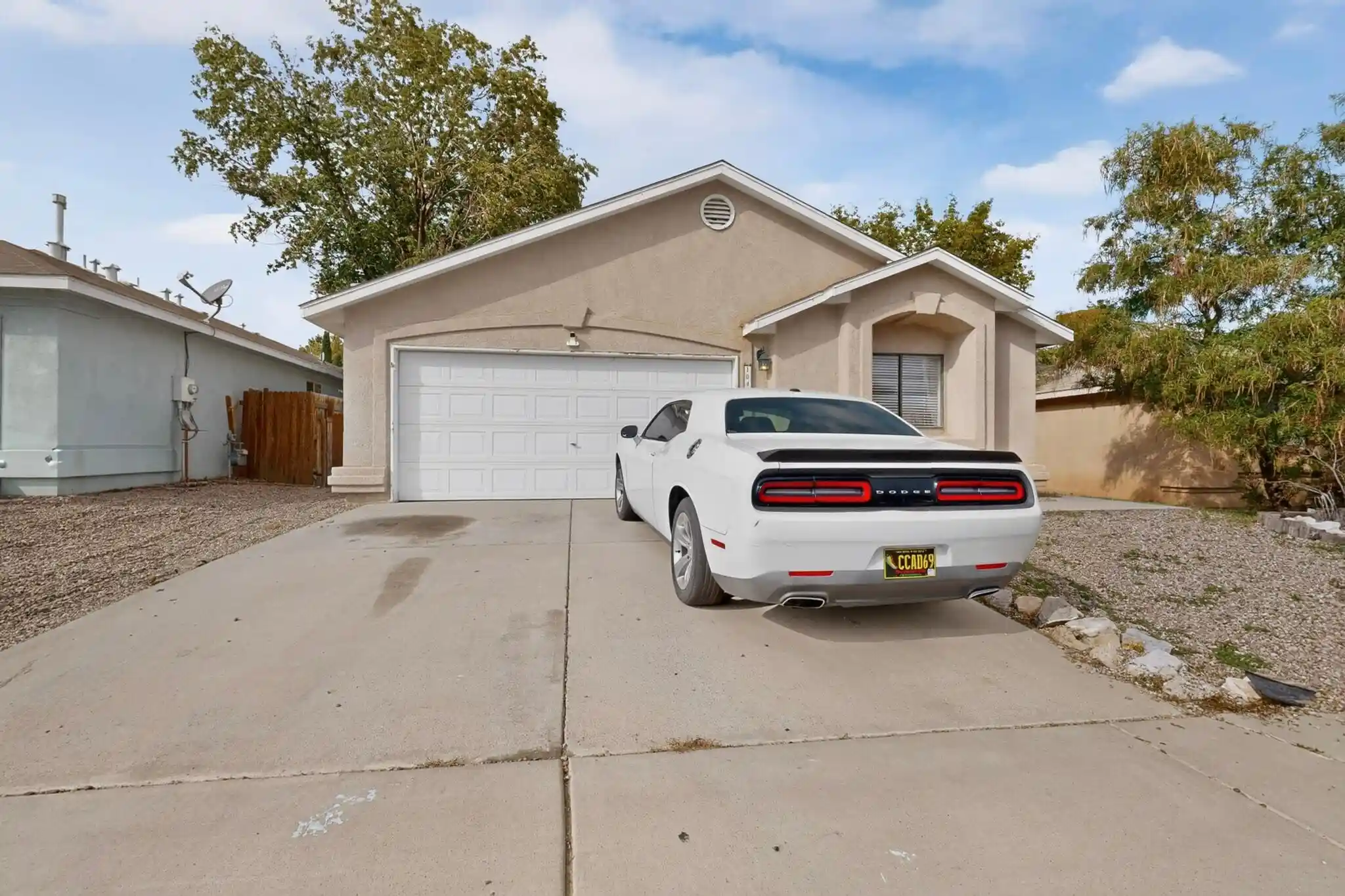 Photo 1 of Single family home for sale at 10405 Guthrie Ave Sw, Albuquerque, NM 87121 | MLS# 1113041 | Listing updated on 2026-10-24