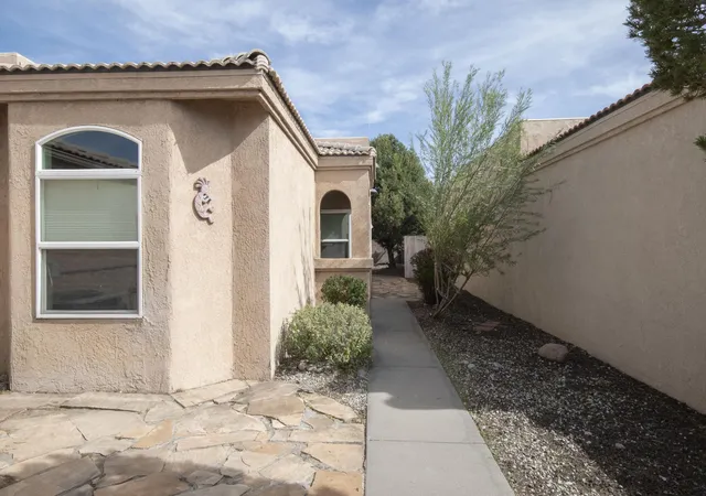 Photo 2 of Single family home for sale at 328 Serenity Ct SE, Albuquerque, NM 87123 | MLS# 1113135 | Listing updated on 2026-10-30