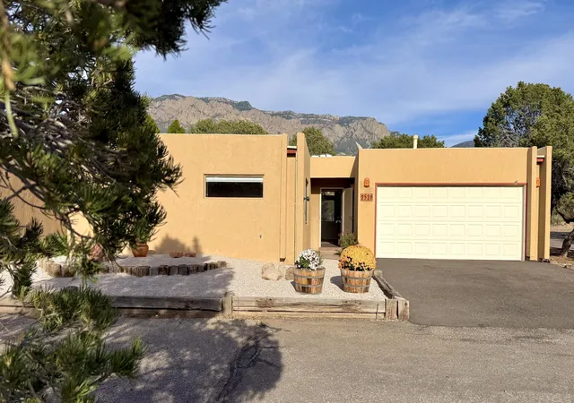 Photo 1 of Single family home for sale at 2526 Tramway Ter Ct NE, Albuquerque, NM 87122 | MLS# 1113185 | Listing updated on 2026-10-30