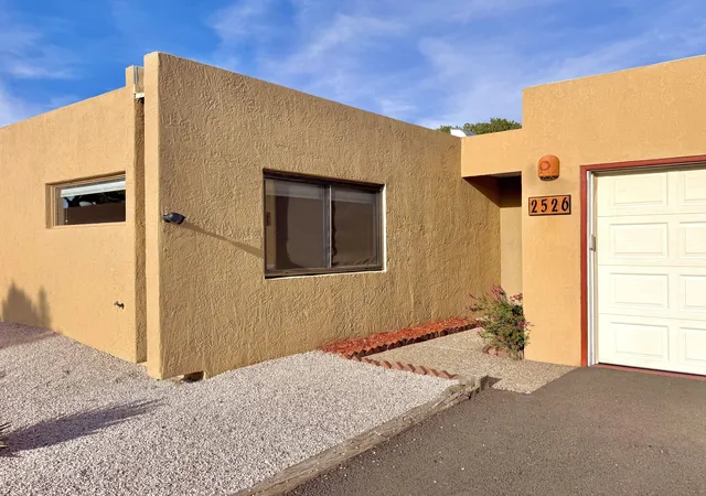 Photo 4 of Single family home for sale at 2526 Tramway Ter Ct NE, Albuquerque, NM 87122 | MLS# 1113185 | Listing updated on 2026-10-30