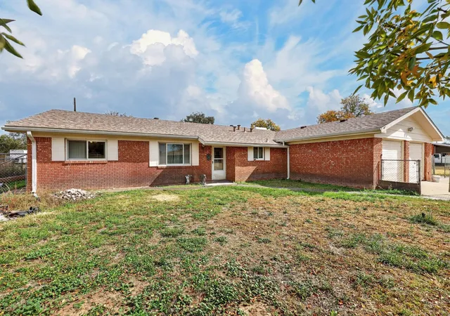 Photo 1 of Single family home for sale at 170 Ranchitos Rd, Bosque Farms, NM 87068 | MLS# 1113224 | Listing updated on 2026-10-30